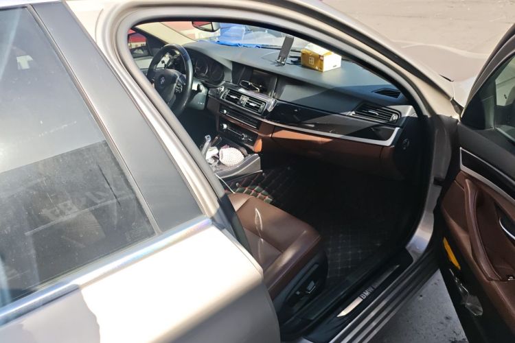 宝马5系 2017款 520Li 典雅型局部细节9005