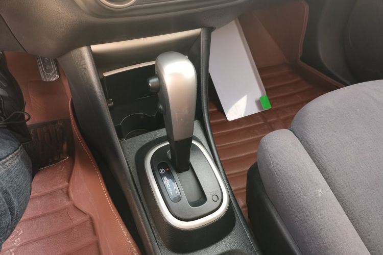 日产 轩逸 2016款 经典 1.6XE 自动领先版中控内饰18