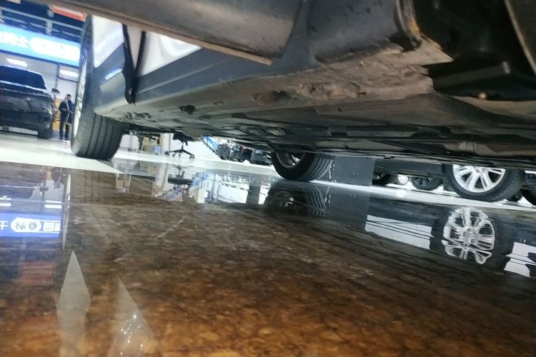 奔驰GLB 2022款 改款二 GLB 200 时尚型局部细节9001