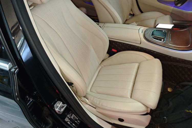 奔驰E级 2019款 E 260 L局部细节41