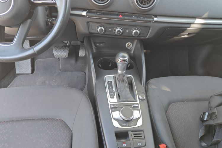 奥迪A3 2020款 Limousine 35 TFSI 进取型 国VI中控内饰18