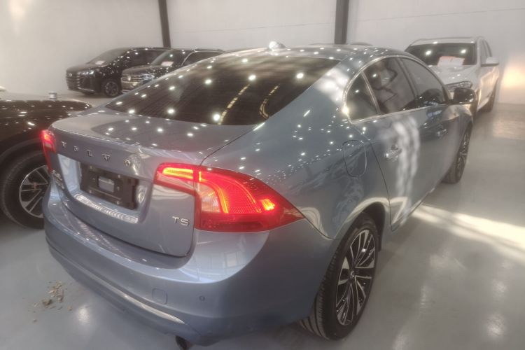 沃尔沃S60 2019款 S60L T5 智远版车身外观6005