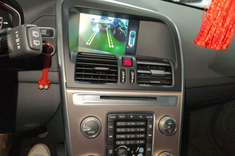 沃尔沃XC60 2017款 T5 AWD 智进版中控内饰16