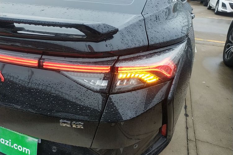 东风风神 奕炫 2021款 230T 自动追影骑士版车身外观6006