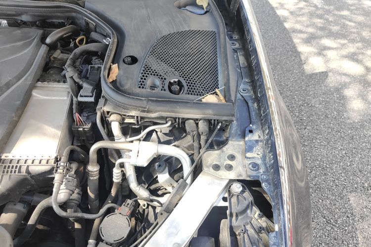 奔驰E级 2018款 改款 E 300 L 豪华型局部细节9007