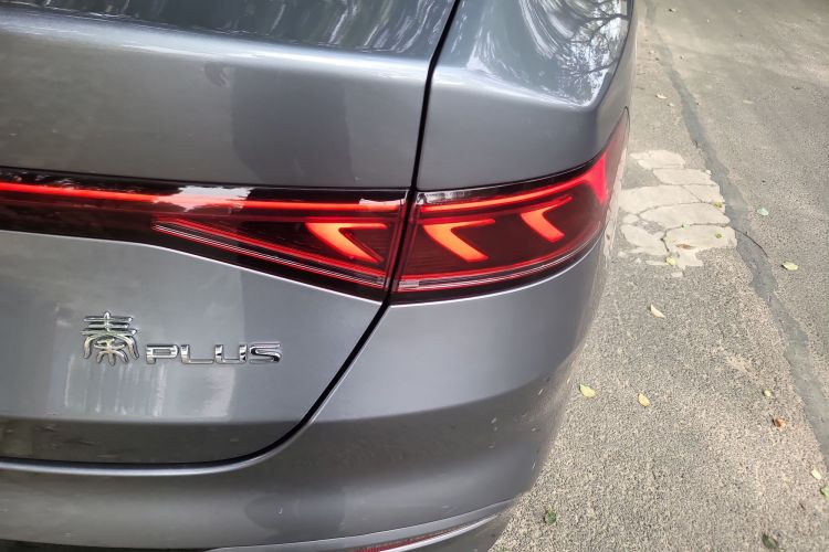 比亚迪 秦PLUS 2024款 荣耀版 EV 420KM领先型车身外观6006