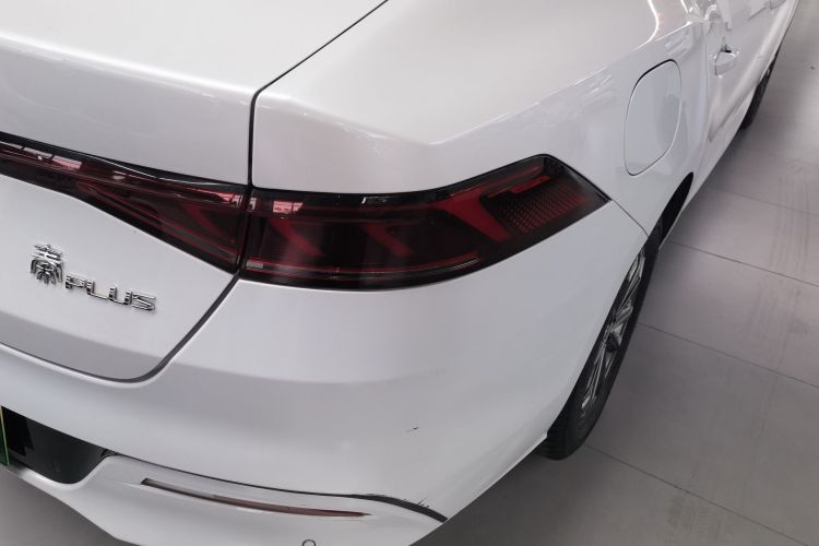 比亚迪 秦PLUS 2021款 EV 420KM 出行版车身外观9