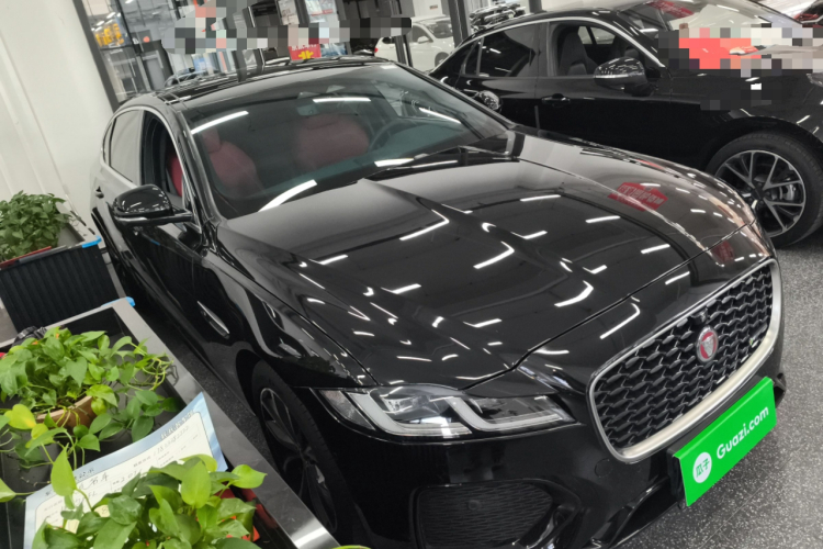 捷豹XFL 2023款 XFL 2.0T P250 两驱精英运动版车身外观7