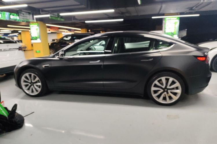 特斯拉 Model 3 2019款 标准续航后驱升级版车身外观6003