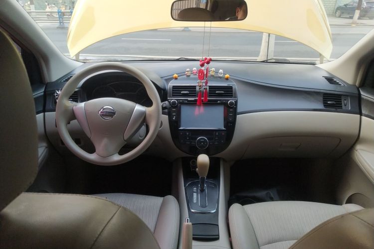 日产 骐达TIIDA 2011款 1.6L CVT智能型中控内饰12