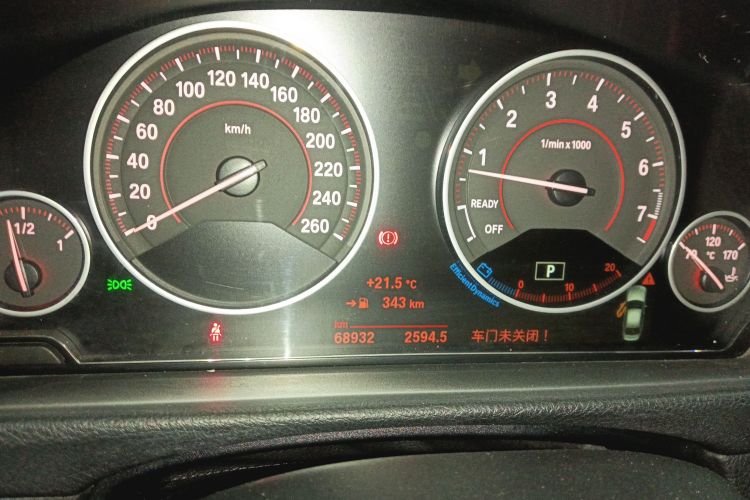 宝马3系 2017款 320Li M运动型局部细节14