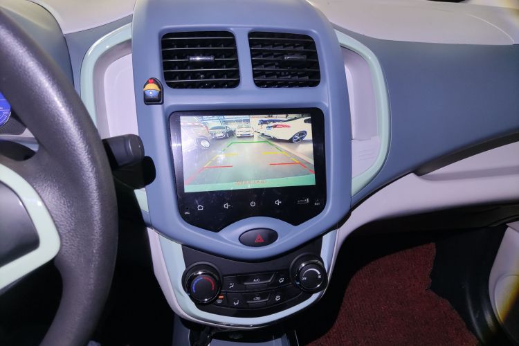 长安欧尚 奔奔E-Star 2021款 国民版 多彩款 磷酸铁锂（31.86kWh）中控内饰16