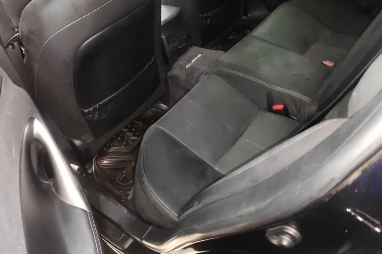 雷克萨斯IS 2011款 250 运动版中控内饰21