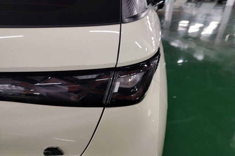 比亚迪 海豚 2023款 420km 自由版车身外观9