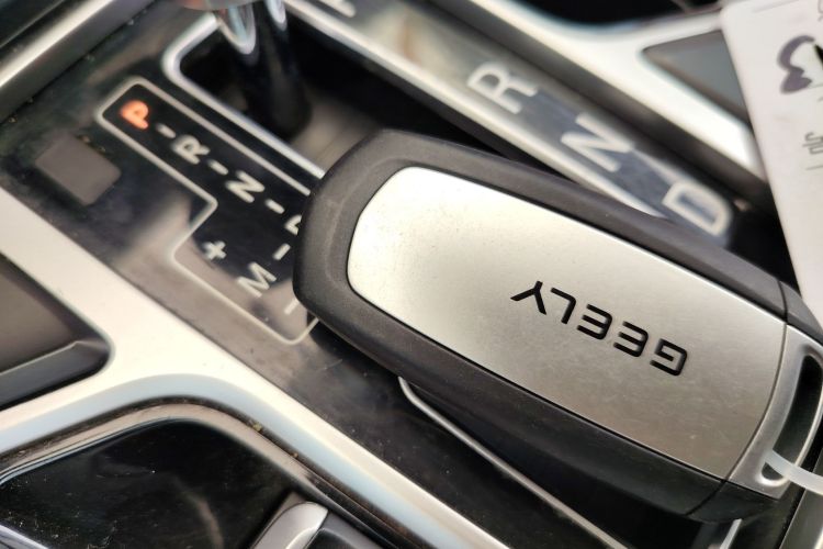 吉利汽车 博瑞 2015款 2.4L 舒适型中控内饰7001