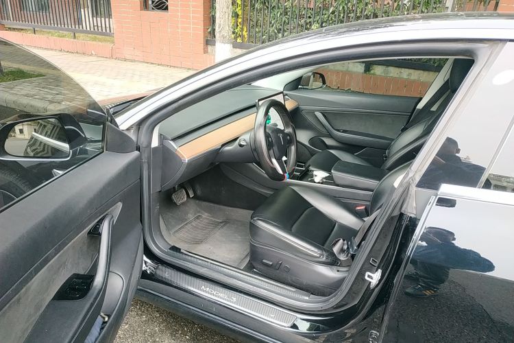 特斯拉 Model 3 2019款 标准续航后驱升级版中控内饰20