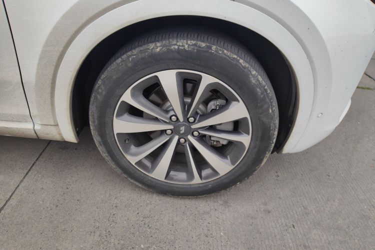 理想汽车 理想ONE 2020款 增程6座版车身外观6007