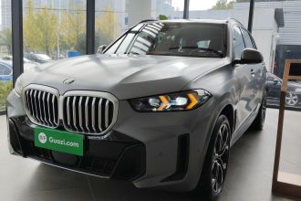 宝马X5 2023款 xDrive 40Li 尊享型M运动曜夜套装