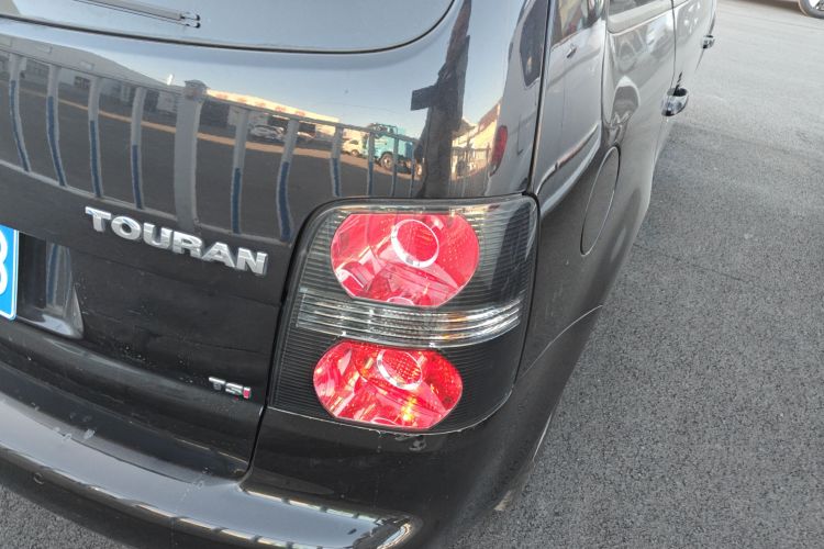 大众 途安 2013款 1.4T 手动风尚版5座车身外观9