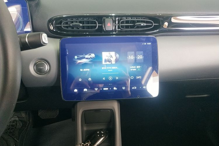 零跑汽车 零跑T03 2021款 400轻享版 三元锂中控内饰16