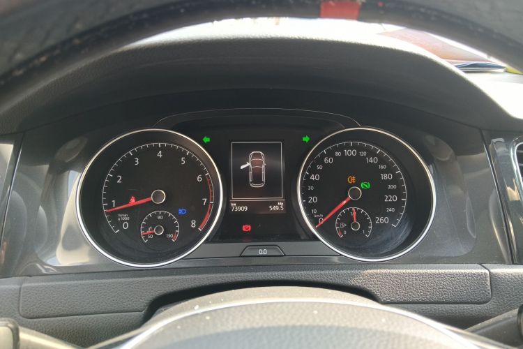 大众 高尔夫 2018款 1.6L 自动舒适型中控内饰14