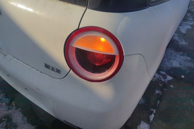 长安启源 长安Lumin 2026款 宝藏版 301km 臻爱米 宁德车身外观9