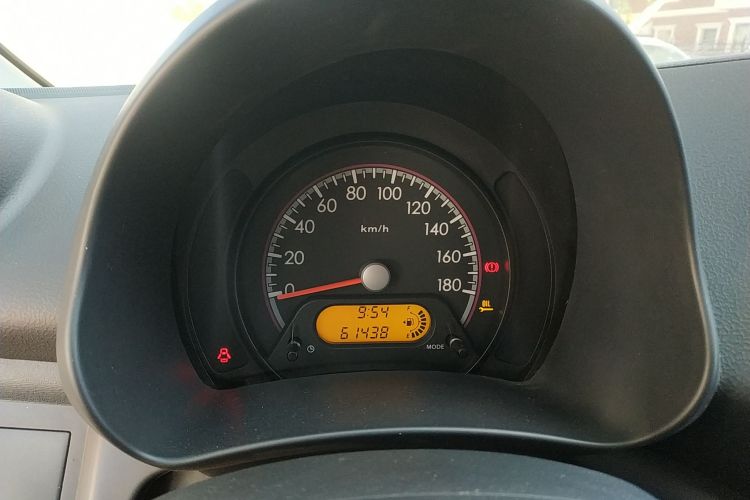 铃木 奥拓 2013款 改款 1.0L 手动舒适型中控内饰14