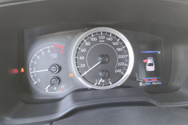 丰田 卡罗拉 2022款 TNGA 1.5L CVT先锋版中控内饰14