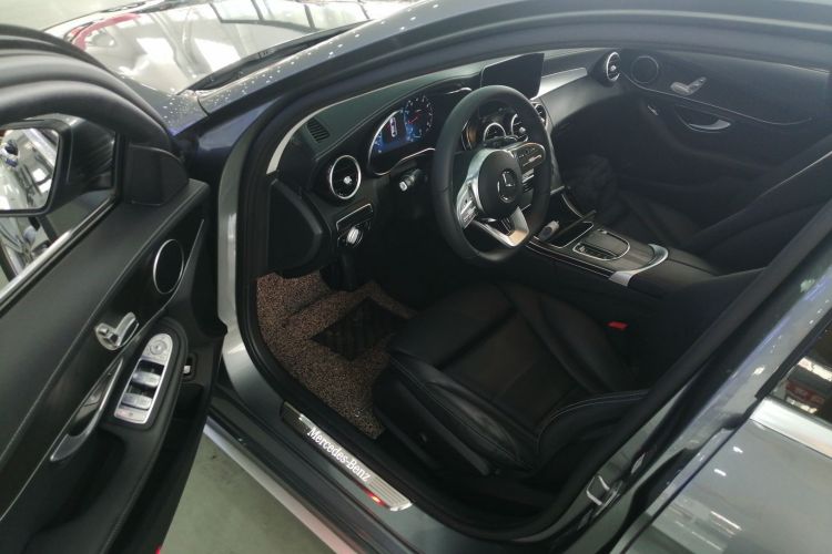 奔驰C级 2020款 改款 C 200 L 时尚型运动版中控内饰7003