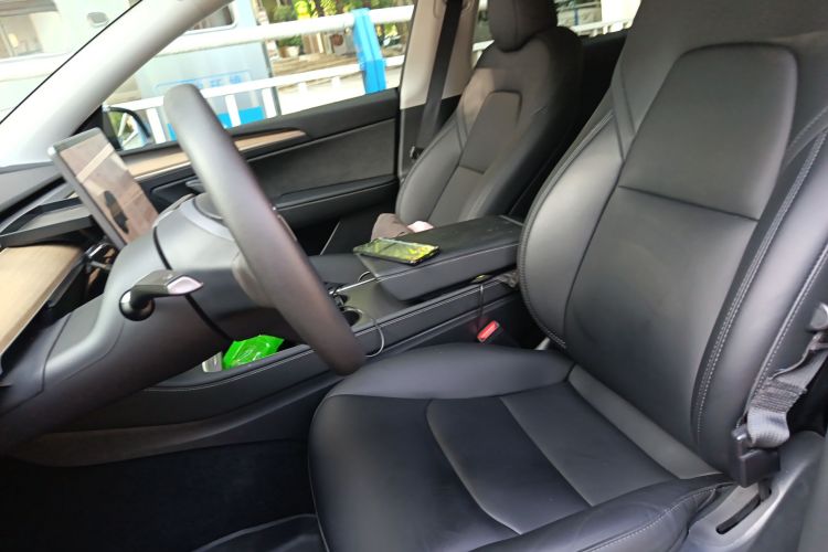 特斯拉 Model Y 2022款 改款 后轮驱动版局部细节19