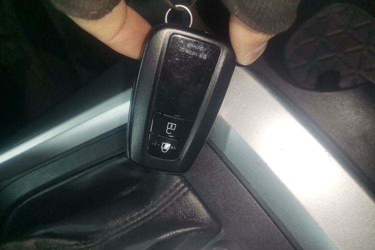 丰田 RAV4荣放 2020款 2.0L CVT两驱风尚PLUS版中控内饰7001