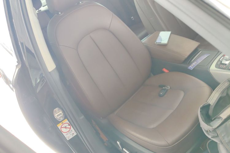 奥迪A6L 2016款 45 TFSI quattro 运动型中控内饰41