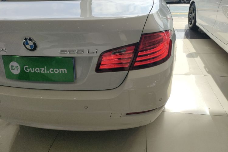 宝马5系 2017款 525Li 领先型车身外观9