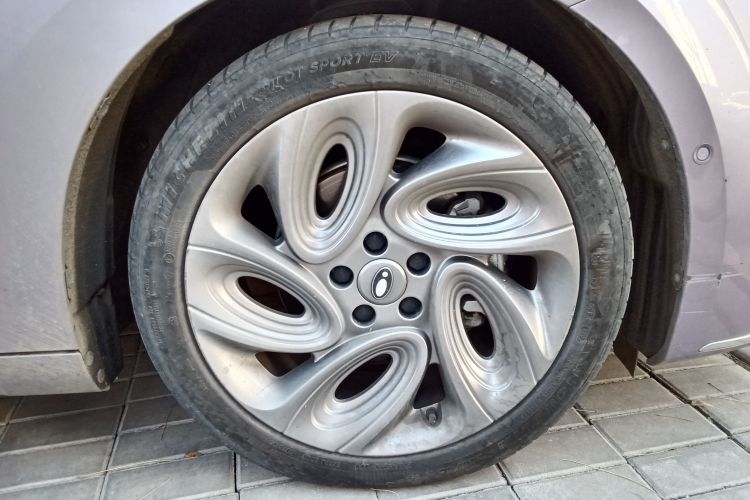 欧拉闪电猫 2022款 705km 长续航版车身外观6002