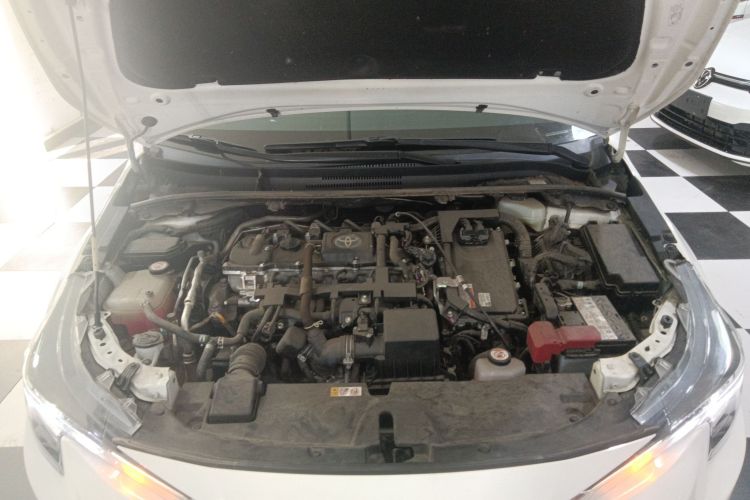 丰田 雷凌 2022款 双擎 1.8H E-CVT豪华版机舱底盘24