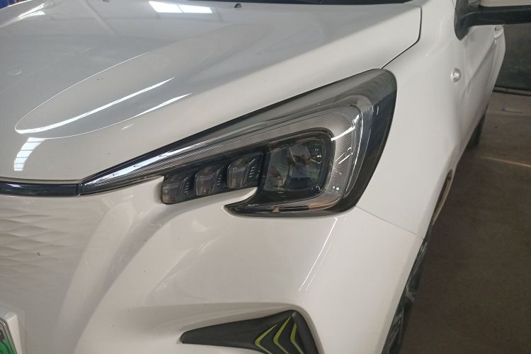 长安欧尚 奔奔E-Star 2022款 清心版 多彩款 磷酸铁锂局部细节36