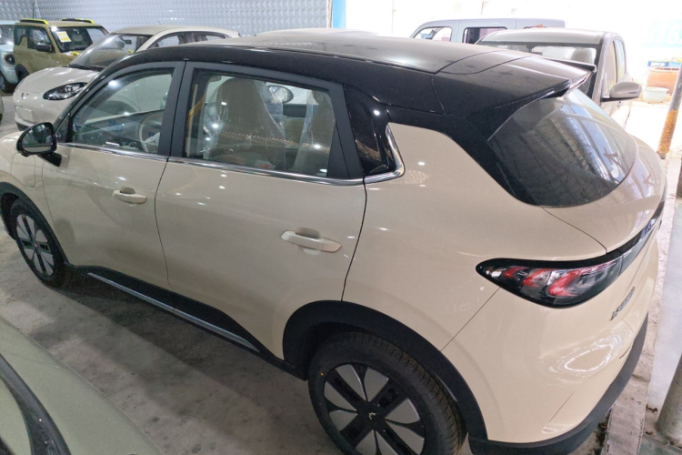 五菱汽车 缤果S 2025款 430km 尊享款车身外观6003