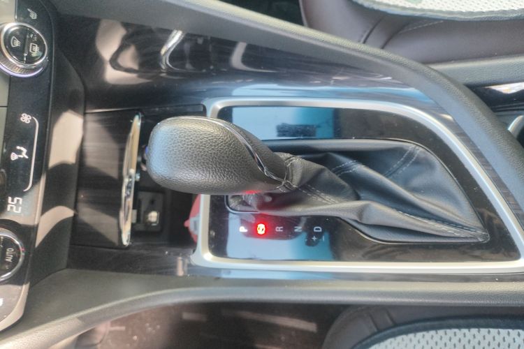 别克GL6 2019款 18T 6座互联尊贵型 国VI中控内饰18