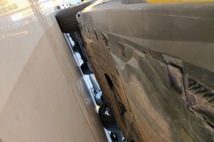 宝马X6 2023款 xDrive40i 尊享型 M运动套装局部细节9002