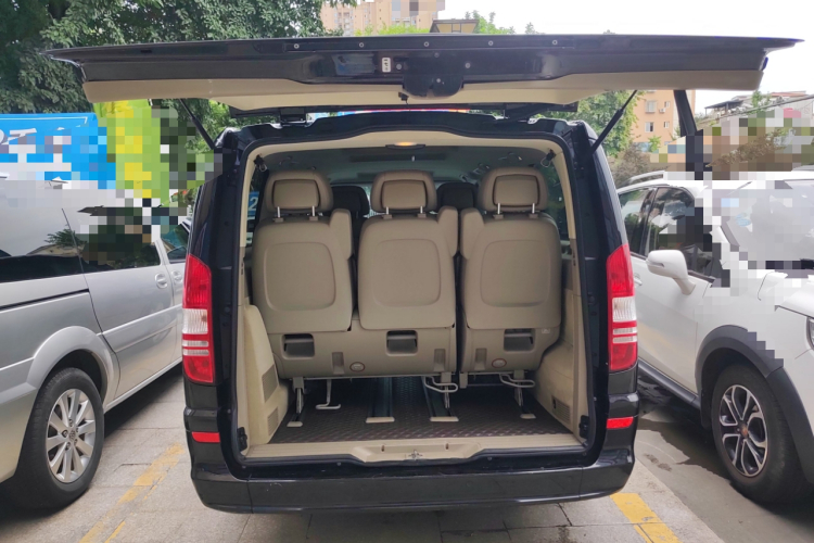 奔驰 唯雅诺 2013款 3.0L 舒适版局部细节23