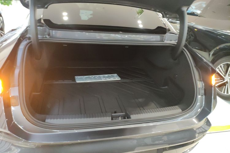 领克Z10 2024款 95kWh 766km后驱Max局部细节23