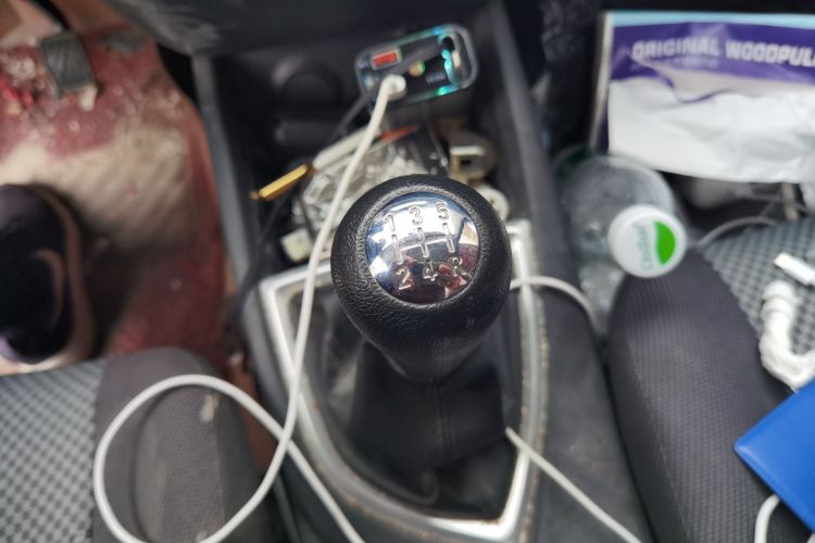 长安凯程 欧诺S 2025款 1.5L 尊享版双蒸空调客车JL473QG 5座中控内饰18