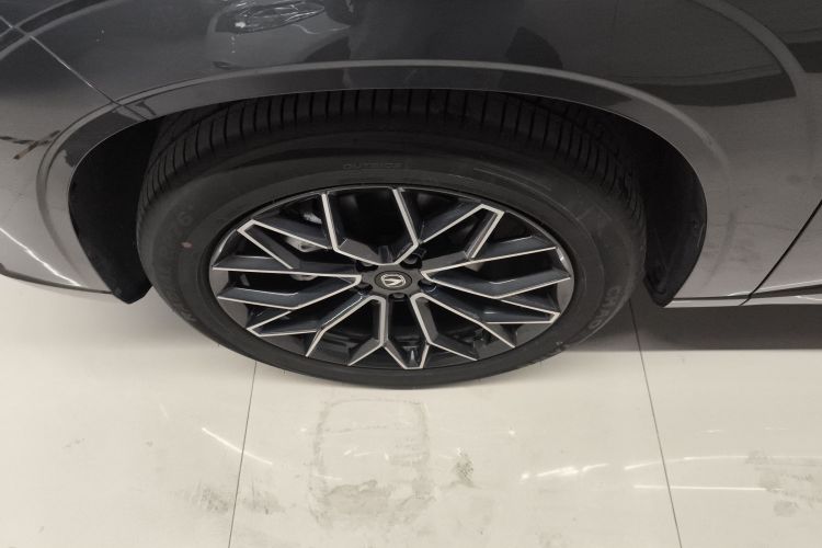 长安UNI-Z 2025款 1.5T 尊贵型车身外观6007