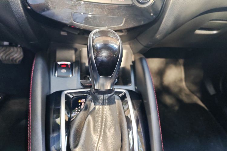 日产 逍客 2021款 2.0L CVT豪华版局部细节18