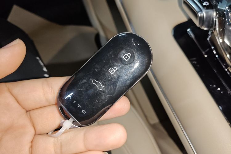 鸿蒙智行 问界M7 2022款 1.5T 后驱舒适版中控内饰7001