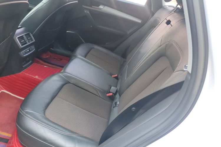 奥迪Q5L 2020款 40 TFSI 荣享进取型中控内饰21