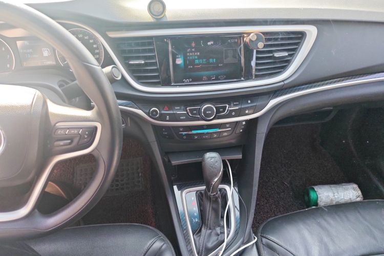 别克 英朗 2015款 18T 双离合豪华型中控内饰16