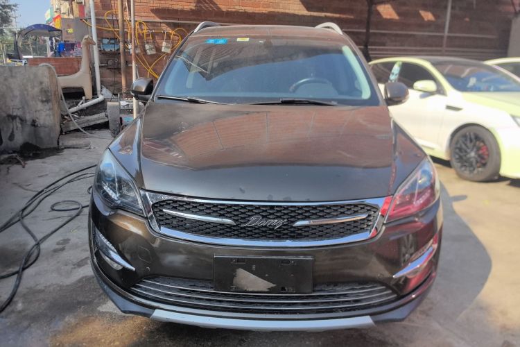 众泰 大迈X5 2017款 升级版 1.5T CVT知县型车身外观6001