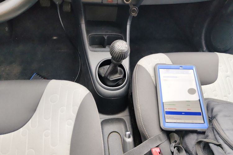 铃木 奥拓 2013款 改款 1.0L 手动舒适型局部细节18