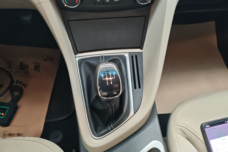 别克 英朗 2017款 15N 手动进取型中控内饰18